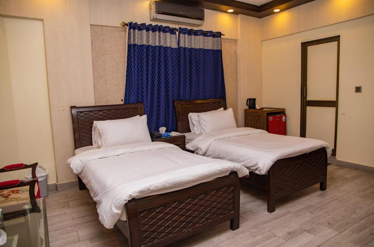 Elet Business Hotel การาจี ภายนอก รูปภาพ