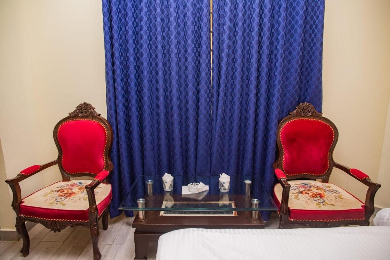 Elet Business Hotel การาจี ภายนอก รูปภาพ