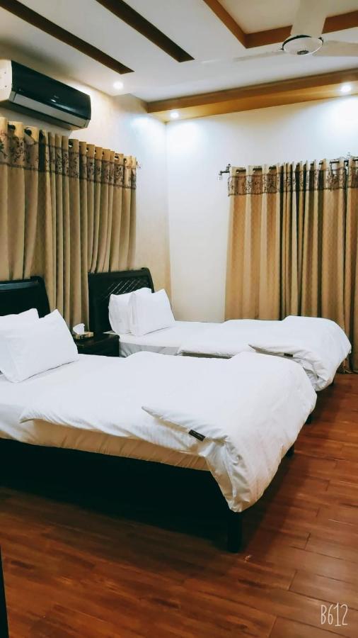Elet Business Hotel การาจี ภายนอก รูปภาพ